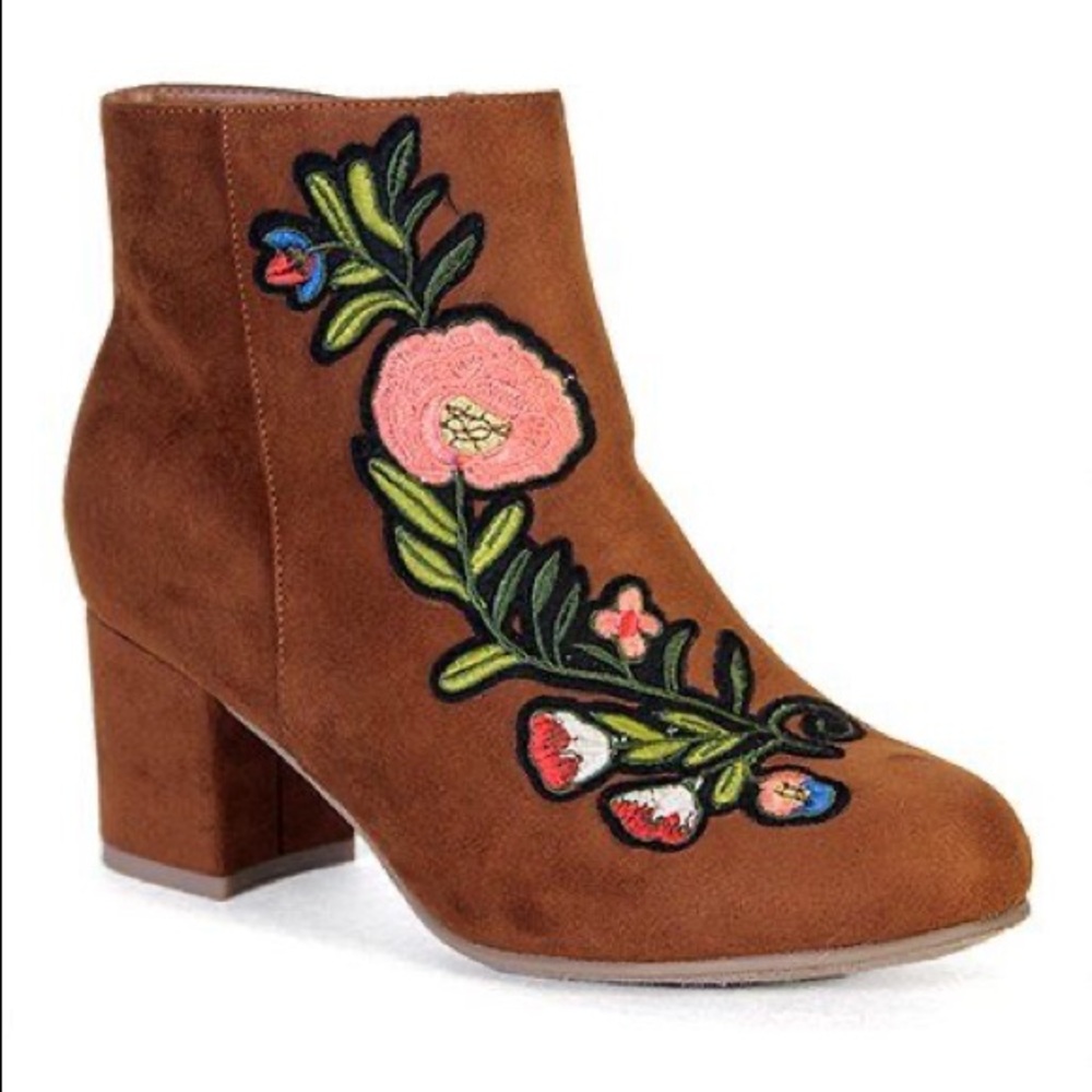SOLD - BAMBOO Embroidered Booties